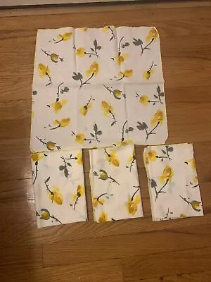 Set Of 4 Vintage Vera Neumann Yellow Stemmed Rosebuds Dinner Napkins 16 X 16.5  • $24