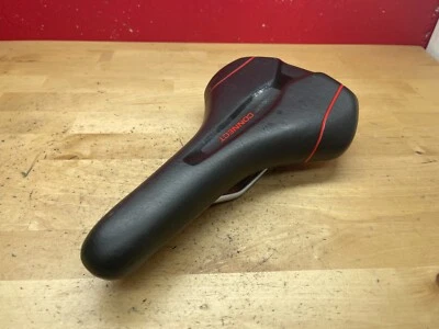 $34.99 • Buy Giant Connect Upright Comfort Cutout Unisex Bicycle Saddle Seat Red / Black 