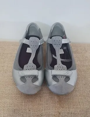 $16 • Buy PUMA Eco OrthoLite Silver/Grey Flats Shoes Sz9