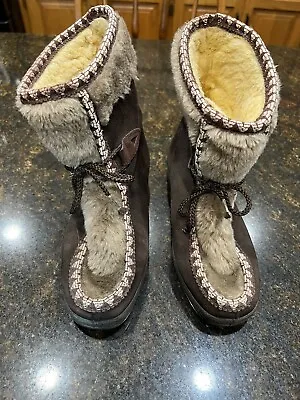 Vintage Snowland Ladies Brown Winter Boots Size 7 • $35