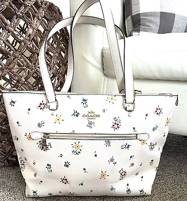 Coach Gallery Tote Wild Meadow Flower Pristine Condition • $115