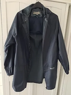 £6.50 • Buy Navy Regatta Waterproof With Hood. Size 34  Suit Teenager