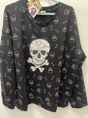 NWT Black Sweater With Skulls.  Made In China .Size XXL #19 • $11.90