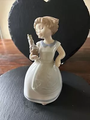 Nao Lladro Porelain Figurine Potted Blooms 1536 Unboxed • £18