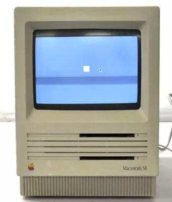 1986 Apple Macintosh Se 1 Mbyte Ram Two 800k Drives M5010 Powered On • $76