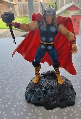 Thor Articulated 7.5in Fig & Stand Marvel Select RangeDiamond Select Toys2013 • £14.99