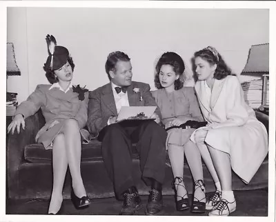 MARSHA HUNT DOROTHY MORRIS FRANCES RAFFERTY Vintage 1942 CANDID MGM DBW Photo • $19.95