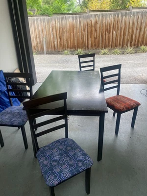 $25 • Buy Dining Table And Chairs 