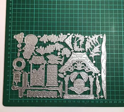 £18.50 • Buy Large Christmas Scene Die Set - 17 Dies 25 Cuts - Snowman - Mantle Piece - Holly