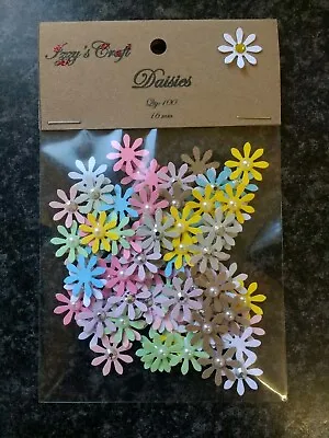 100 Small DAISY Flowers Card MAKING#89CRAFT Wedding Table Birthday Gift Decor • £1.89