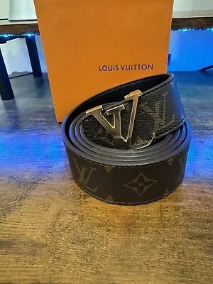 Louis Vuittons Belt Men 50 • $120