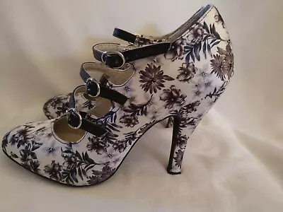 Dolce Shoes By Mojo Moxy Strappy Buckled B+W Floral Women's Stiletto Heels 8.5 M • $22.95