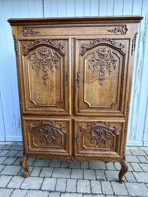 £495 • Buy Stunning Large Ornate French Oak Carved Cabinet Cupboard Armoire Drinks Linen