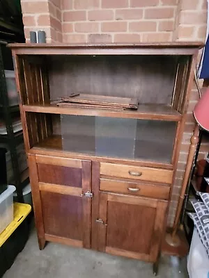 Antique Kitchen Dresser • $40