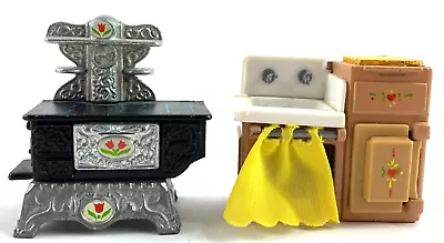 The Littles Kitchen Cookstove & Sink Dollhouse Miniature Die-Cast Stove Vintage • $14.99