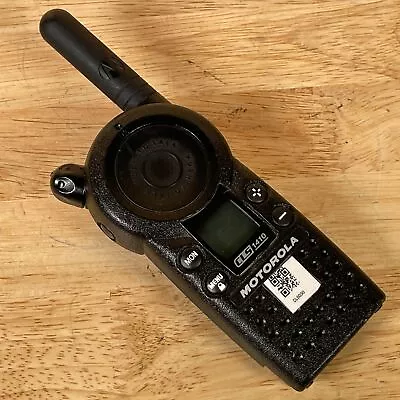 Motorola CLS1410 Black UHF 4-Channels Two-Way Radio Walkie Talkie - For Parts • $29.99