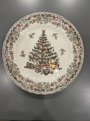 Queens Myott Factory SEASONS GREETINGS 10” Dinner Plate Christmas Tree Presents • $10