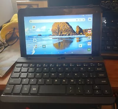 RCA  Voyager 7 Inch Tablet Bundle With Keyboard Case & Charger • $40