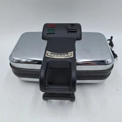 Vitantonio Premier Belgian Waffler Waffle Maker Model 1550 Non-Stick - TESTED • $36