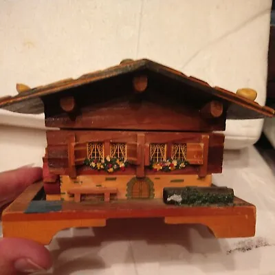 Vintage SWISS MUSICAL MOVEMENT Swiss Switzerland Music Box Chalet  • $19.99