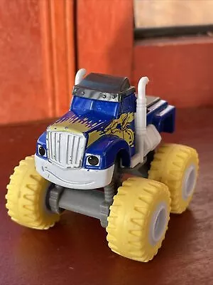 BANANA BLASTED CRUSHER Blaze And The Monster Machines Die-Cast Race Car • £9.99