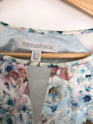 $15 • Buy Forever New Dress Size 14