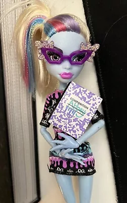 Monster High Abbey Bominable Geek Shriek 2014 Custom Glasses And Notebook • $27