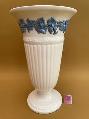 £27.99 • Buy Wedgwood Queensware Etruria & Barlaston - Embossed Trumpet Vase