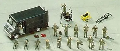 Hasegawa U.S. Pilot/Ground Crew Set - Plastic Model Military Figure - 1/72 • $11.97