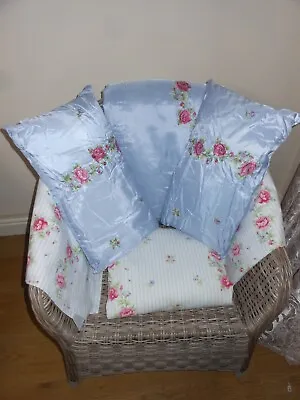 Fabulous V&a Blue Floral Melrose Bedding Set • £49.99