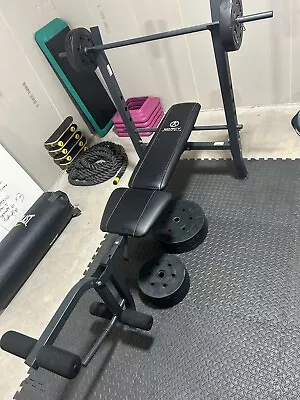 Its A Marcy Elite Bench Press With A Leg Press As Well! • $400