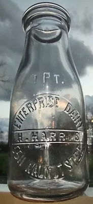 ENTERPRISE DAIRY H HARRIS WALNUT ST EE Pint Milk Bottle Pittsburgh PA Shadyside • $11.99