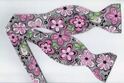 Retro Bow Tie / Groovy Pink Daisies On Gray / 70's Hippie / Self-tie Bow Tie • $14.99