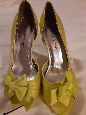 David's Bridal Maribelle 4  Heel Shoe Lime Green SZ 7.5M New Formal Wear  • $25