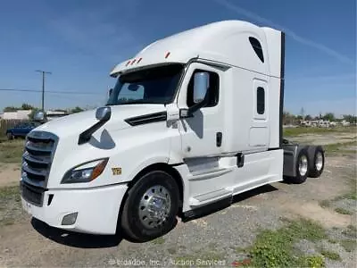 2018 Freightliner Cascadia T/A Sleeper Cab Truck Tractor DD15 M/T Bidadoo • $11900