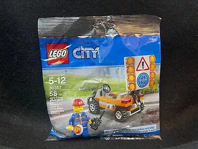 LEGO 30357 2018 CITY Pothole Road Repair Construction Worker • $15