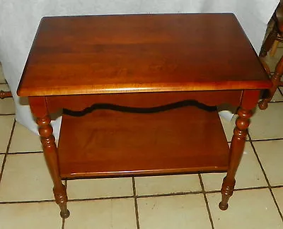 Solid Maple End Table / Side Table  (ET342) • $359.10