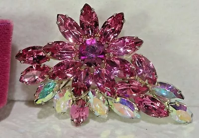 Fabulous WEISS PINK-FIERY PINK AURORA Vintage Navette Rhinestone LEAF Brooch PIN • $56