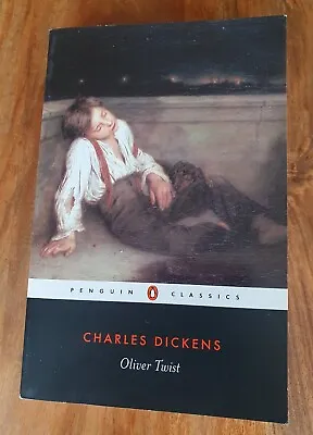 Oliver Twist By Charles Dickens (PB 2003) • £2.29