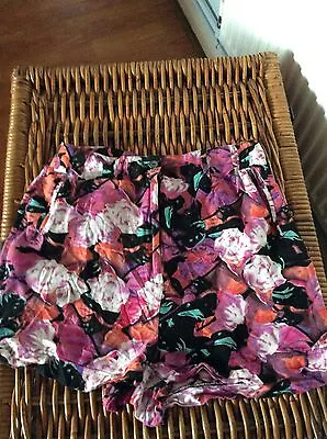 Mink Pink Floral Print Coloured Shorts Medium Excellent Condition • $11.20