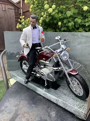 BMW R1200C Classic Motorcycle 1:6 Model 007 James Bond Bike New Ray No Figure • £99