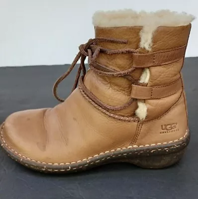 UGG AUSTRALIA Caspia Sheepskin Leather Lace Up Ankle Boots US Womens Sz 6 - 1932 • $44