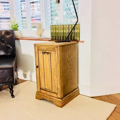 £125 • Buy Antique Solid Oak Chapel Pot Cupboard | Bedside Table | Side Cabinet Lamp Table