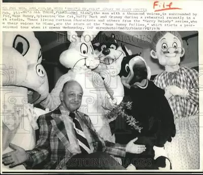 1976 Press Photo Mel Blanc With Figures Of The Characters He Voices - Nox06884 • $19.99