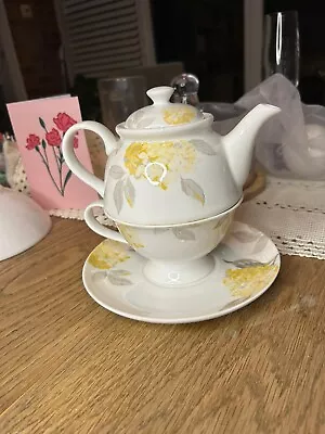 Laura Ashley Yellow Hydrangea Tea Cup And Teapot • £15