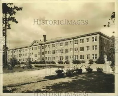 1941 Press Photo Spring Hill College Dormitory Building Exterior In Mobile Ala. • $23.88