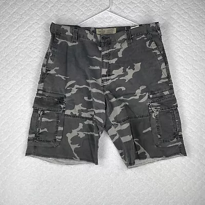 Lee Dungarees Mens Camo Cargo Military Style Twill Shorts Size 36 Pockets USA • $10.50