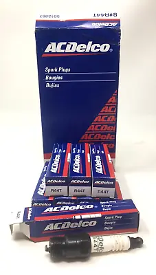 R44T AC Delco Spark Plug Set Of 8 NOS 5613867 New In Box • $28.60