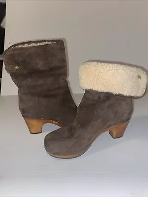 UGG Australia  Lynnea Shearling Lined Brown Suede Boots/Clogs Women's US 7 • $60