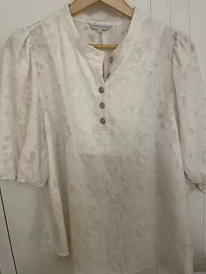 Veronika Maine Cream Lace Blouse Sz 14 EUC • $22